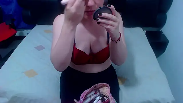 Snapshot of XxMiaSexxyHotxX chatting on 10/01/25, 02:12 XxMiaSexxyHotxX online show from 10/01/25, 02:12