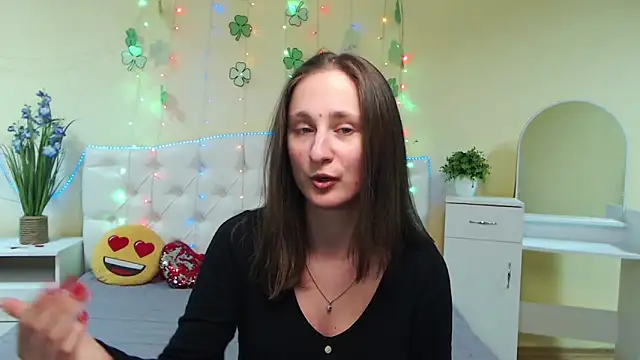 MichelLeee online show from 03/21/25, 03:24
