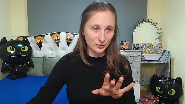 MichelLeee online show from 10/30/25, 12:17