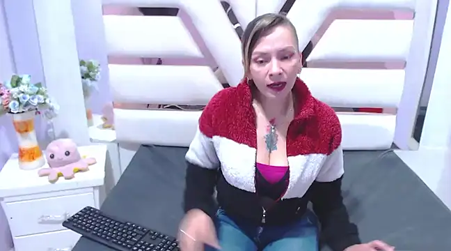 Snapshot of alaha_evans chatting on 03/15/25, 09:41 alaha evans online show from 03/15/25, 09:41