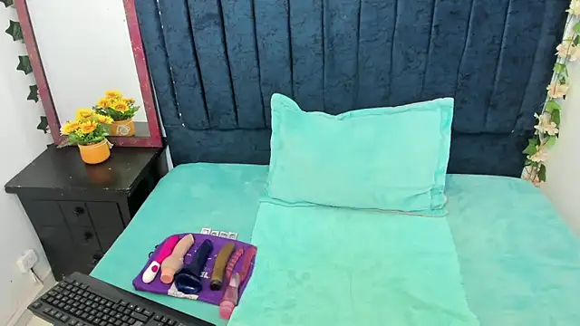 alaha evans online show from 11/13/25, 04:44