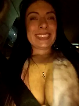 Snapshot of Ella_Rousse chatting on 03/20/25, 10:10 Ella Rousse online show from 03/20/25, 10:10