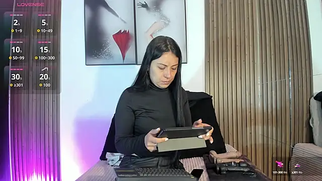 Ella Rousse online show from 10/14/25, 12:17