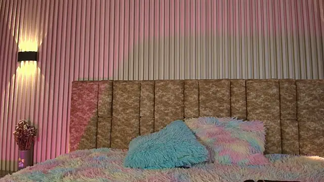 tiffany johnson11 online show from 11/06/25, 07:26