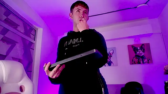 Noah Xitruxx online show from 11/21/25, 01:10