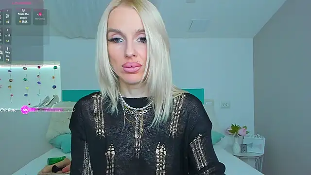 Snapshot of Lana_kitty__ chatting on 12/17/24, 08:32 Lana kitty online show from 12/17/24, 08:32