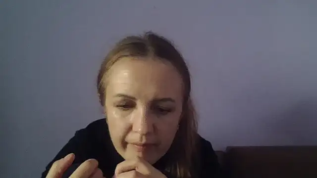 Snapshot of Milaniya261 chatting on 11/12/25, 01:33 Milaniya261 online show from 11/12/25, 01:33