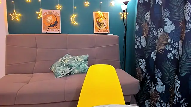 Xloe Queen online show from 03/13/25, 01:40