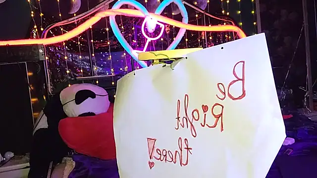 Snapshot of anonymouszN chatting on 03/12/25, 07:28 anonymouszN online show from 03/12/25, 07:28