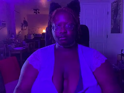 Snapshot of BigKittyRaven chatting on 12/10/24, 01:54 BigKittyRaven online show from 12/10/24, 01:54