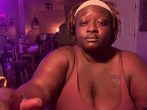 Snapshot of BigKittyRaven chatting on 12/12/24, 05:20 BigKittyRaven online show from 12/12/24, 05:20