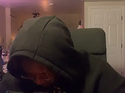 Snapshot of BigKittyRaven chatting on 01/23/25, 04:19 BigKittyRaven online show from 01/23/25, 04:19