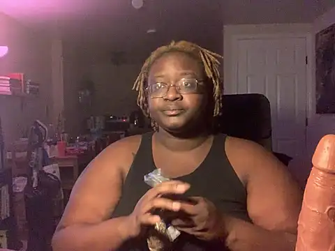 Snapshot of BigKittyRaven chatting on 02/07/25, 04:37 BigKittyRaven online show from 02/07/25, 04:37