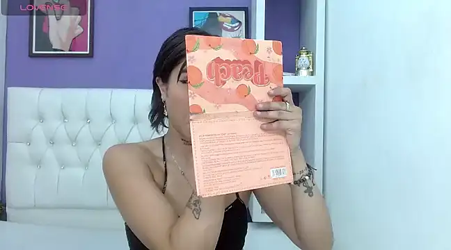 Snapshot of aliss-diaz chatting on 01/13/25, 07:53 aliss-diaz online show from 01/13/25, 07:53