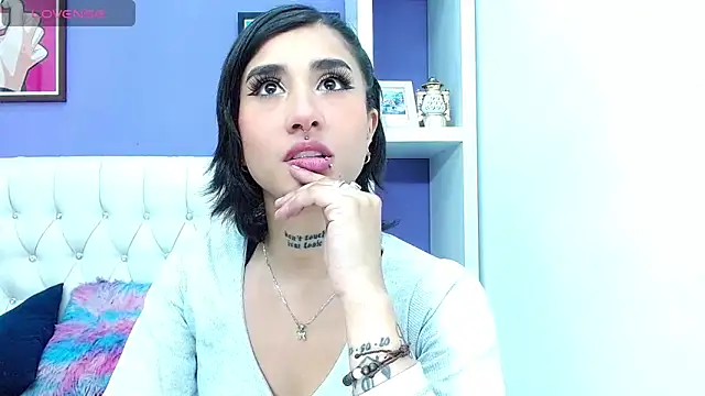 Snapshot of aliss-diaz chatting on 02/10/25, 07:17 aliss-diaz online show from 02/10/25, 07:17