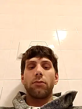 Snapshot of dariodario chatting on 02/15/25, 12:04 dariodario online show from 02/15/25, 12:04