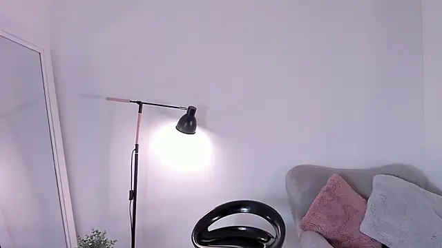 Snapshot of EmmaaCoel chatting on 12/20/24, 08:45 EmmaaCoel online show from 12/20/24, 08:45