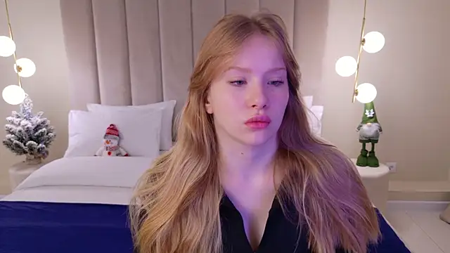 Snapshot of MichelleReid chatting on 12/12/24, 03:21 MichelleReid online show from 12/12/24, 03:21