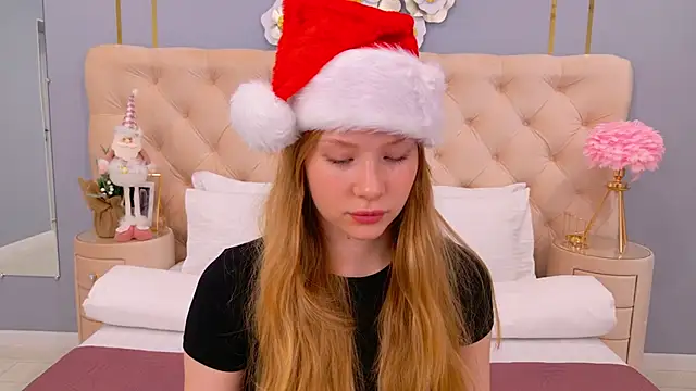 Snapshot of MichelleReid chatting on 12/17/24, 03:39 MichelleReid online show from 12/17/24, 03:39