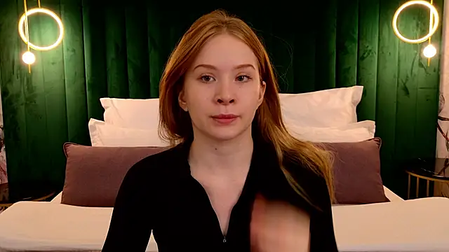 Snapshot of MichelleReid chatting on 03/20/25, 03:02 MichelleReid online show from 03/20/25, 03:02