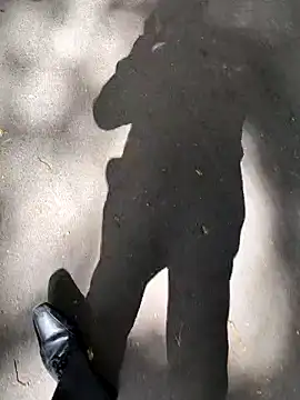 samee00721 online show from 10/06/25, 09:40