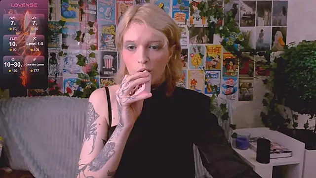 Simona Rain online show from 10/24/25, 09:22