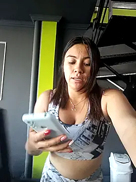 LIZ-06  online show from 02/18/25, 01:00