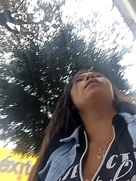 LIZ-06  online show from 02/18/25, 05:21