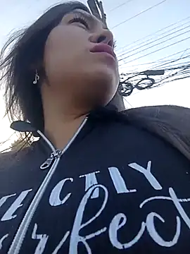 LIZ-06  online show from 02/26/25, 10:42