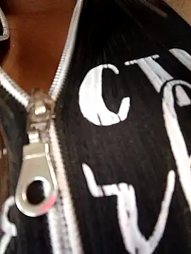 LIZ-06  online show from 03/19/25, 10:42