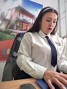 LIZ-06  online show from 11/04/25, 01:54