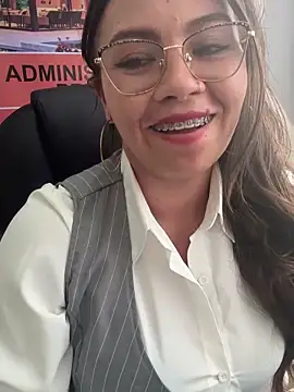 LIZ-06  online show from 11/18/25, 03:27