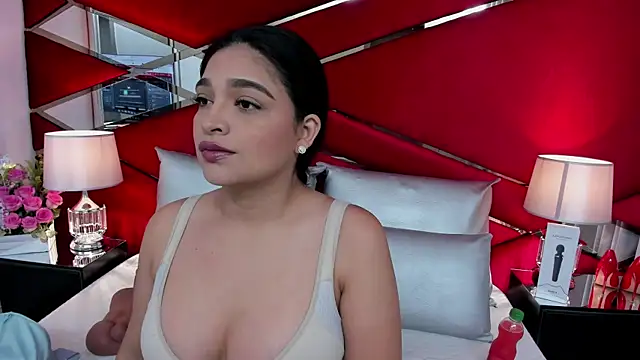 Snapshot of AdeleGray chatting on 03/02/25, 11:50 AdeleGray online show from 03/02/25, 11:50