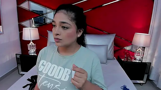 Snapshot of AdeleGray chatting on 09/19/25, 11:44 AdeleGray online show from 09/19/25, 11:44