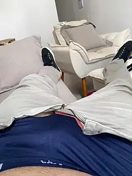 Snapshot of FabioF698 chatting on 01/06/25, 04:34 FabioF698 online show from 01/06/25, 04:34