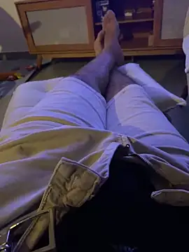 Snapshot of FabioF698 chatting on 03/11/25, 02:43 FabioF698 online show from 03/11/25, 02:43