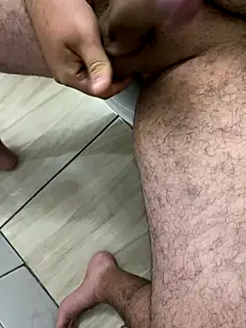 Snapshot of FabioF698 chatting on 11/13/25, 02:32 FabioF698 online show from 11/13/25, 02:32