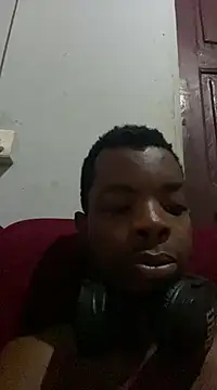 Snapshot of Dierich02_77 chatting on 01/04/25, 07:34 Dierich02 77 online show from 01/04/25, 07:34