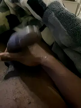 Snapshot of GangsterCouple-Aimy-Jonny chatting on 11/18/25, 01:00 GangsterCouple-Aimy-Jonny online show from 11/18/25, 01:00