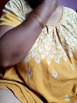 Hotty-rumi online show from 10/30/25, 04:41