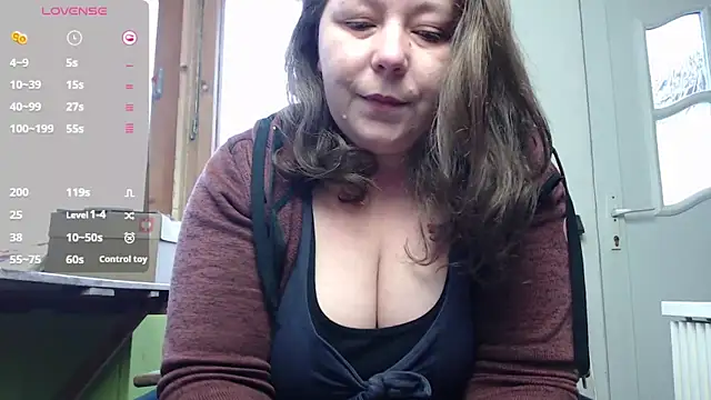 Snapshot of KasiaPrivat chatting on 12/29/24, 12:12 KasiaPrivat online show from 12/29/24, 12:12