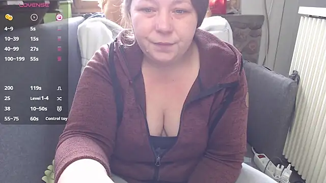 Snapshot of KasiaPrivat chatting on 01/12/25, 10:12 KasiaPrivat online show from 01/12/25, 10:12