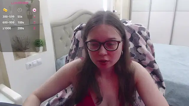 Snapshot of Cutie_Emily chatting on 09/28/25, 03:06 Cutie Emily online show from 09/28/25, 03:06