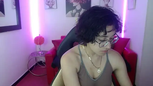 Snapshot of Lili_Gomez_ chatting on 02/02/25, 01:41 Lili Gomez online show from 02/02/25, 01:41