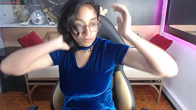 Snapshot of Lili_Gomez_ chatting on 09/10/25, 01:44 Lili Gomez online show from 09/10/25, 01:44
