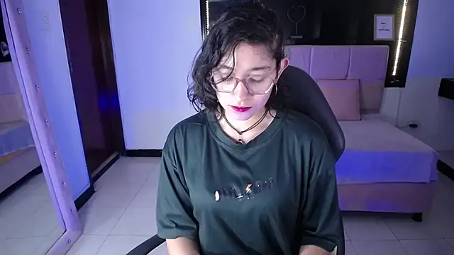 Snapshot of Lili_Gomez_ chatting on 09/13/25, 10:59 Lili Gomez online show from 09/13/25, 10:59