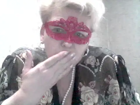 Snapshot of Lisa_Suzie chatting on 12/29/24, 09:28 Lisa Suzie online show from 12/29/24, 09:28