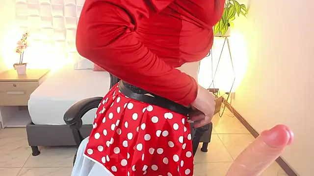 Snapshot of stephanya_ chatting on 01/04/25, 02:14 stephanya online show from 01/04/25, 02:14