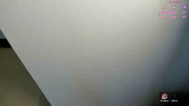 Snapshot of stephanya_ chatting on 10/30/25, 07:25 stephanya online show from 10/30/25, 07:25