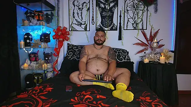 Snapshot of dannybear_ chatting on 12/23/24, 12:57 dannybear online show from 12/23/24, 12:57